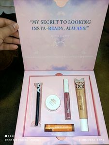 JUST HERBS MAKEUP KIT