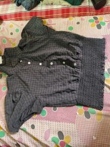 Chic Gray Checkered Top