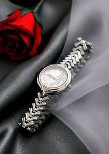 Elegant Women&#39;s Watch