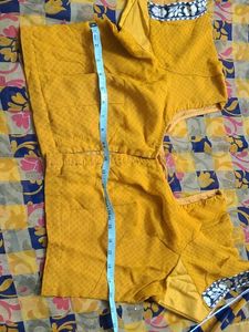 Vintage Floral Print Fabric Saree🥻