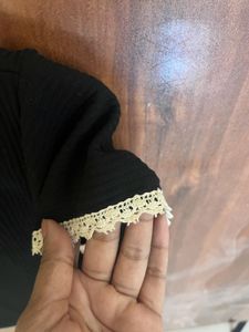 Black Crop Top (Savana)