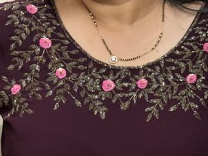 long sleeves gown with choker