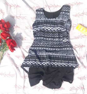 Patterned Sleeveless Top