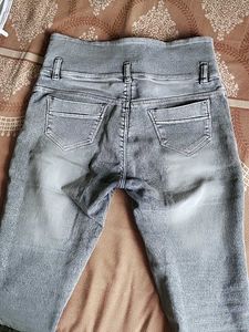 Beautiful &amp;Stylish Grey Denim jeans 🩶
