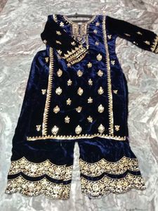 Elegant Navy Velvet Embroidered Salwar Kameez