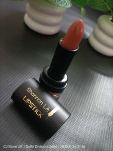 Shannon LA Makeup Set