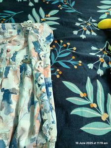 Two Set Of Tops 5-6years