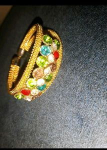 Braceletss