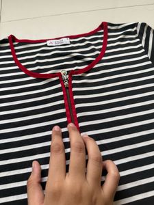 ⚓ Chic Nautical-Inspired Striped Top