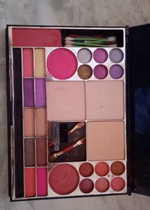 Makeup Kit