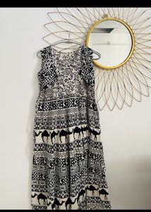 Balloon sleeves top