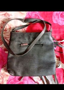 Women sling bag