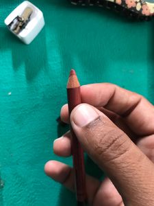 Nykaa Lip Pencil