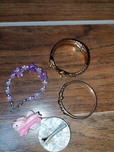 Cute Combo Of Hair Clip And Bracelets 💝🥰