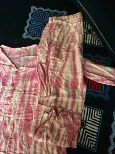 pink kurta set medium size