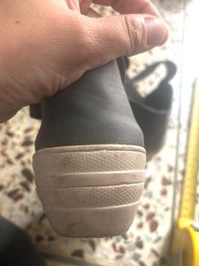 Sandals with heels for girls 8-9 years