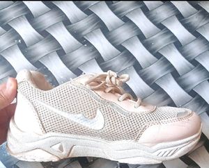 ✅Women&#39;s Day Offer On Shoes