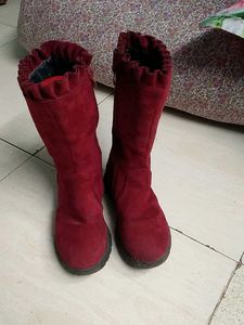 Kids Solid Snow Boots In Velvet Maroon.
