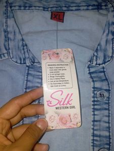 Brand New Denim Jacket 🧥