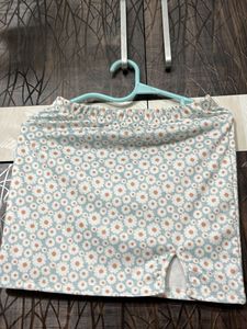 * REDUCED* Pretty Floral White And Sky Skirt