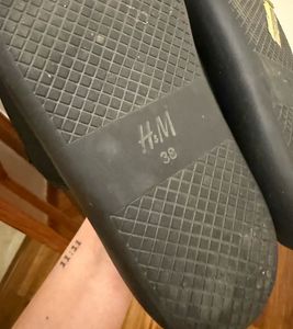H&amp;M Platform Slides 🖤