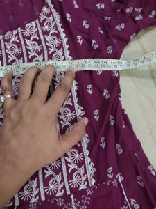 Elegant Purple Embroidered Kurta Set