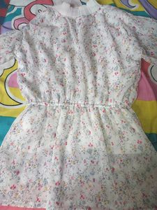 A Floral Print Top For Summer