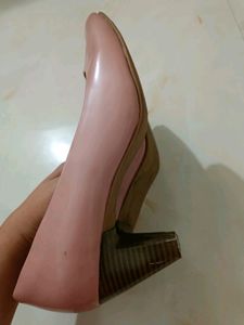 Inc.5 Nude Pumps