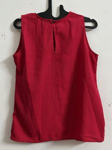 Red Sleeveless Top