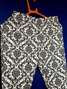 Skinny Jeans ( Balck &amp; White, Stretchable)