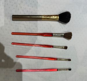 5 Makeup Brushes