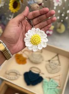 Daisy keychain 🌼✨