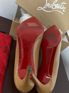 39.5 Christian Louboutin Kate Designer Pumps
