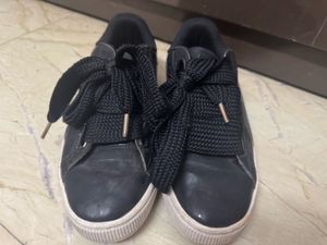 Stylish Black Puma Shoes