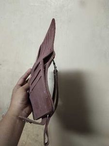 Guess Clutcher With 2 women wallet free