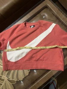 *Offer* Nike Swoosh Cropped Sweatshirt