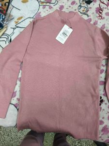 New with Tag Mock Neck sweater 36 bust