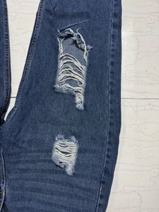Ripped Boyfriend Jeans