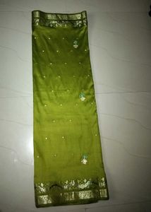 Unused Silk Saree With Flower Embroidery Design