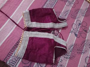 Saree With Ready Blouse