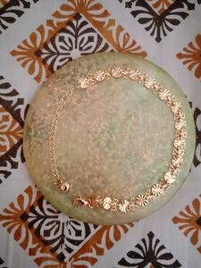 Beautiful Golden Anti-tarnish Bracelet