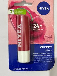 Nivea Cherry Shine Lip Balm