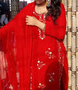 Elegant Red Embroidered Kurta Set