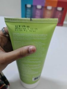 Dot &amp; Key Face Wash
