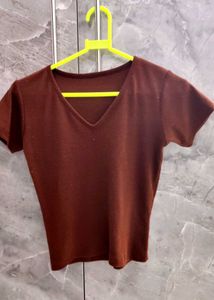 Coffee Brown women&#39;s V-Neck Ribbed Crop Top