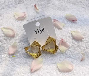 Elegant Designer Earrings | Luxe Gold &amp; Pearl |