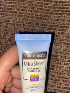 Neutrogena Ultra Sheer Dry Touch Sunscreen With Spf50+