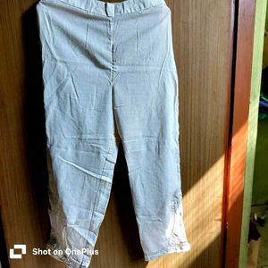 Brand new elegant white pants/legging