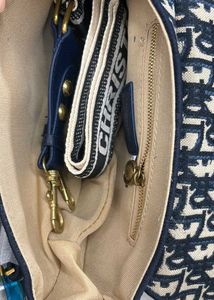 CHRISTIAN DIOR SADDLE SLING BAG WD BOX