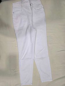 Women&#39;s Kraus White Ankle-Length Skinny Jeans.